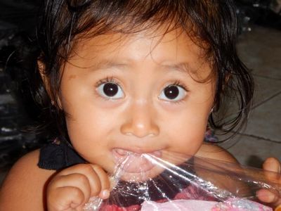 Guatemala 0 Opening Chrismas gifts Copier