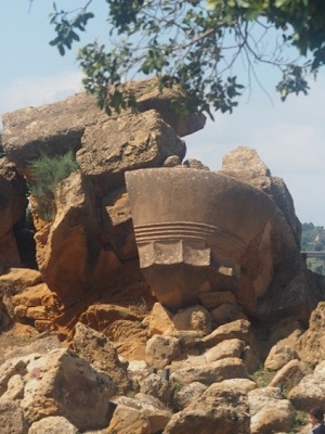 Demi chapiteauDorique